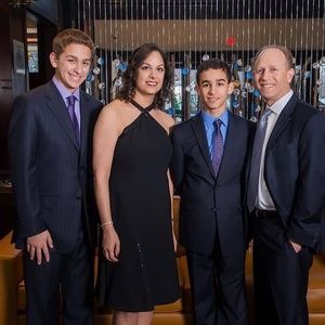 Meet your Posher, Lesley